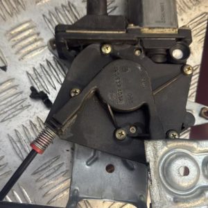 Leve vitre electrique avant gauche VOLKSWAGEN LUPO Diesel - Image 1