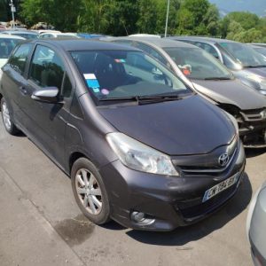 Retroviseur interieur TOYOTA YARIS 3 PHASE 1 Essence - Image 1