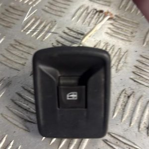 Interrupteur de leve vitre avant droit DACIA SANDERO 2 PHASE 2 Essence - Image 1