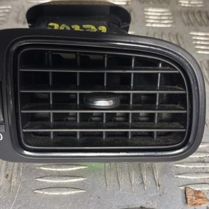 Aerateur tableau de bord avant droit VOLKSWAGEN POLO 5 PHASE 1 Diesel - Image 1
