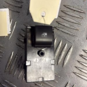 Interrupteur de leve vitre arriere gauche OPEL ASTRA K PHASE 1 Essence - Image 1