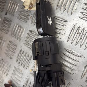 Bouchon de carburant PEUGEOT 308 2 PHASE 1 Diesel - Image 1