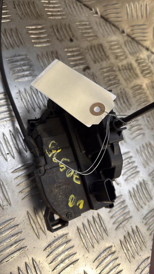 Serrure avant droit DACIA SANDERO 1 Essence - Image 3