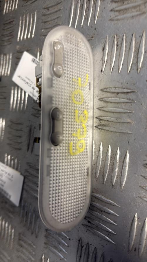 Eclairage de plafonnier DACIA SANDERO 2 PHASE 2 Essence - Image 1