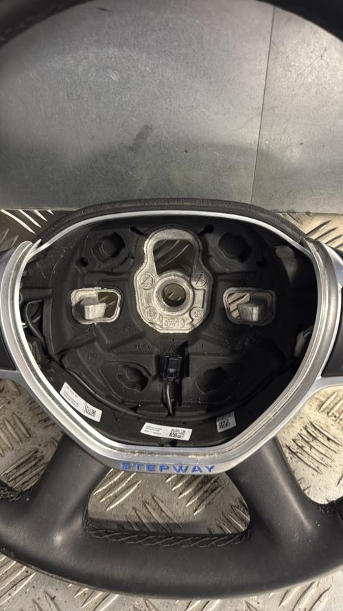 Volant DACIA SANDERO 2 PHASE 2 Essence - Image 3