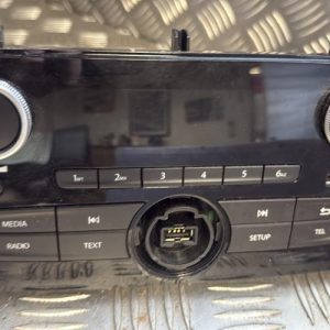 Autoradio d'origine RENAULT CLIO 4 PHASE 2 Diesel - Image 1