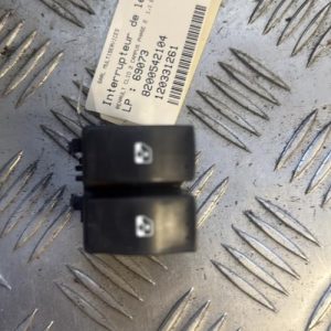 Interrupteur de leve vitre avant gauche RENAULT CLIO 2 CAMPUS PHASE 2 Essence - Image 1