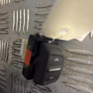 Interrupteur de leve vitre avant droit DACIA SANDERO 2 PHASE 2 Essence - Image 1