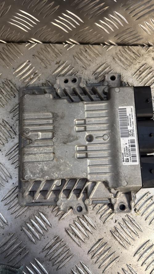 Calculateur moteur CITROEN C5 2 Diesel - Image 1
