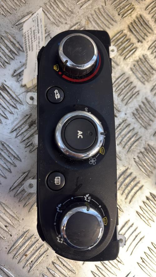 Commande chauffage RENAULT CLIO 4 PHASE 1 BREAK Diesel - Image 2