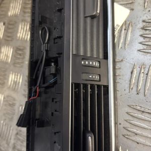 Aerateur tableau de bord AUDI A5 1 COUPE PHASE 1 Diesel - Image 1