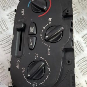 Commande chauffage PEUGEOT 206 PHASE 1 BREAK Diesel - Image 1