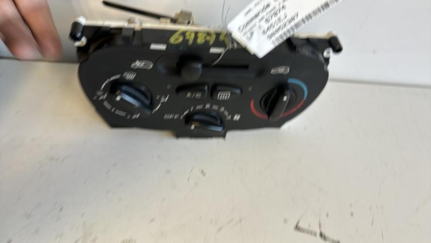 Commande chauffage PEUGEOT 206 PHASE 2 BREAK Essence - Image 2