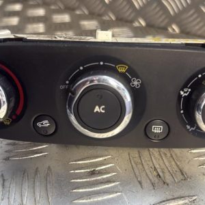 Commande chauffage RENAULT CLIO 4 PHASE 1 Diesel - Image 1