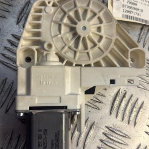 Moteur leve vitre avant gauche AUDI A5 1 COUPE PHASE 1 Diesel - Image 1