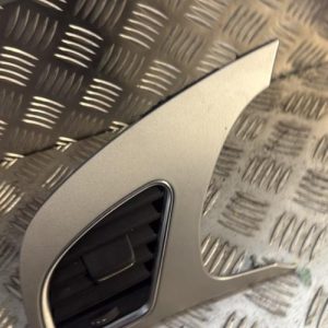 Aerateur tableau de bord avant gauche AUDI A5 1 COUPE PHASE 1 Diesel - Image 1