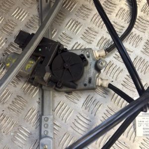 Leve vitre electrique avant gauche RENAULT LAGUNA 2 PHASE 1 Essence - Image 1