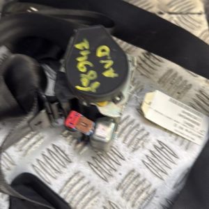 Ceinture avant droit RENAULT CLIO 4 PHASE 1 BREAK Diesel - Image 1