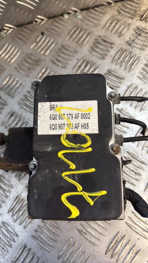 Bloc ABS (freins anti-blocage) VOLKSWAGEN POLO 4 PHASE 2 Diesel - Image 2