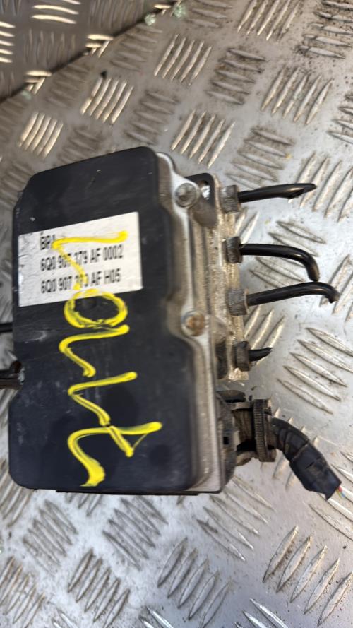 Bloc ABS (freins anti-blocage) VOLKSWAGEN POLO 4 PHASE 2 Diesel - Image 3