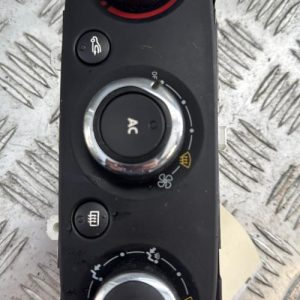 Commande chauffage RENAULT CLIO 4 PHASE 1 Diesel - Image 1
