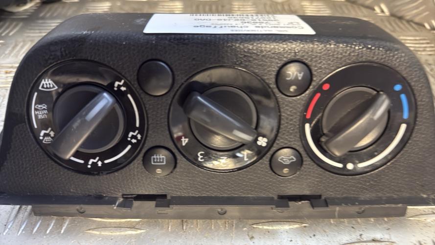 Commande chauffage SUZUKI SWIFT 3 Essence - Image 1