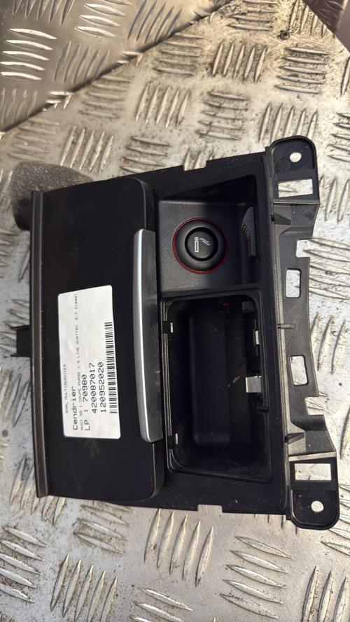 Cendrier AUDI A5 1 COUPE PHASE 1 Diesel - Image 3