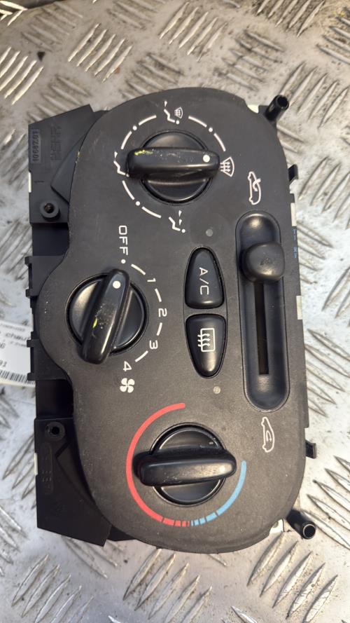 Commande chauffage PEUGEOT 206 PHASE 1 Diesel - Image 3