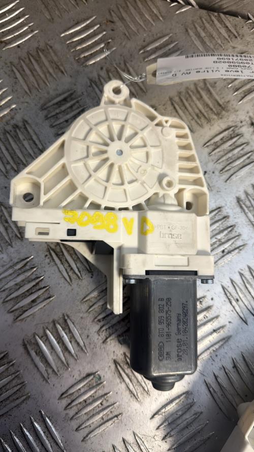 Moteur leve vitre avant droit AUDI A5 1 COUPE PHASE 1 Diesel - Image 2