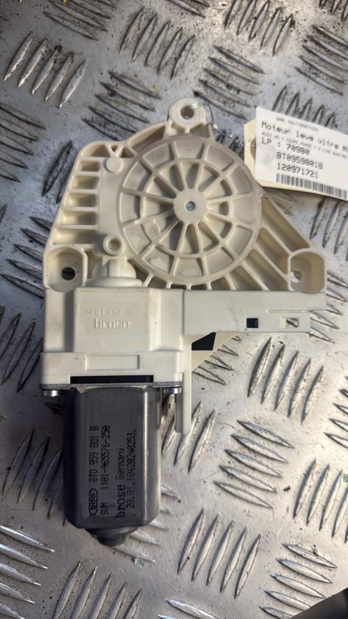 Moteur leve vitre avant gauche AUDI A5 1 COUPE PHASE 1 Diesel - Image 3