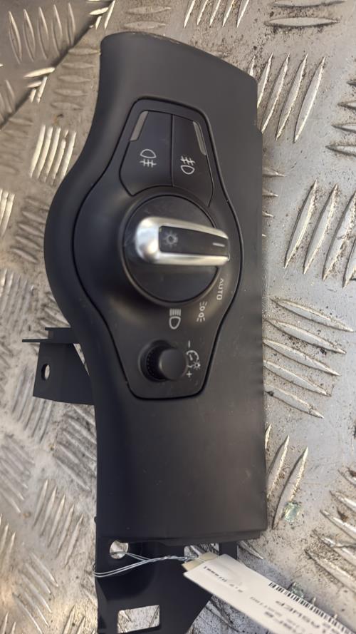 Commande de phare AUDI A5 1 COUPE PHASE 1 Diesel - Image 1