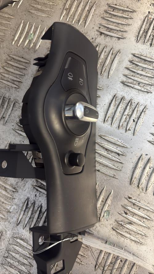 Commande de phare AUDI A5 1 COUPE PHASE 1 Diesel - Image 3