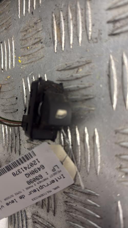 Interrupteur de leve vitre avant gauche PEUGEOT PARTNER 2 PHASE 1 Diesel - Image 2