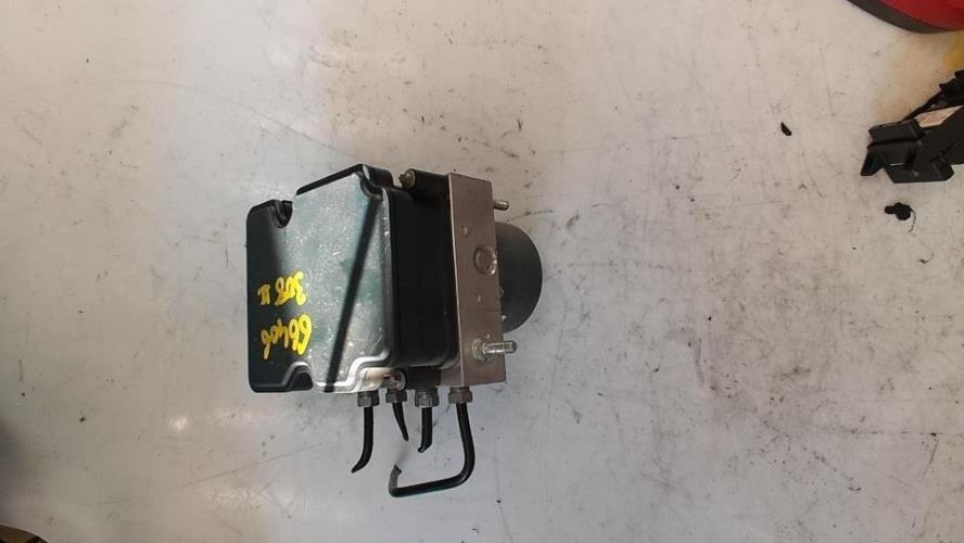 Bloc ABS (freins anti-blocage) PEUGEOT 308 2 PHASE 2 Essence - Image 1