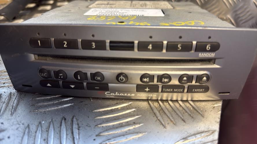 Autoradio d'origine RENAULT GRAND SCENIC 2 PHASE 2 Diesel - Image 1