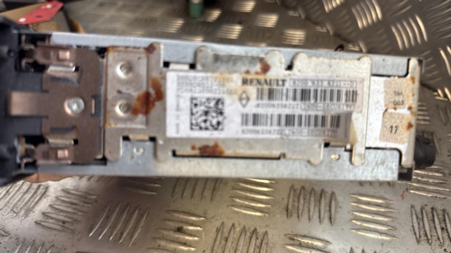 Autoradio d'origine RENAULT CLIO 2 CAMPUS PHASE 2 Essence - Image 2