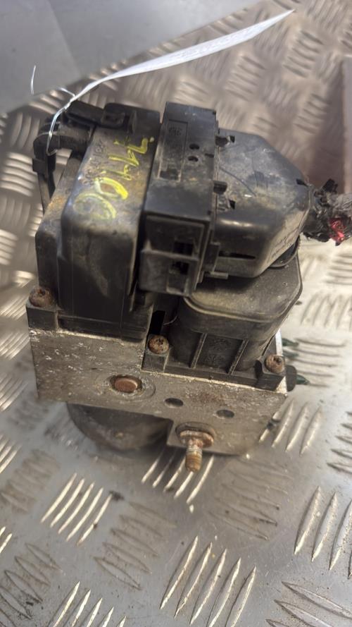Bloc ABS (freins anti-blocage) RENAULT CLIO 2 PHASE 1 Essence - Image 3