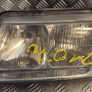 Optique avant principal gauche (feux)(phare) AUDI A3 1 PHASE 1 Diesel - Image 1