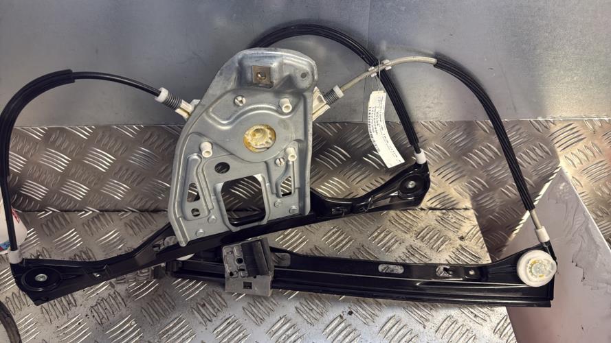 Mecanisme de leve vitre electrique avant gauche MERCEDES CLASSE C 203 COUPE SPORT PHASE 2 Diesel - Image 1