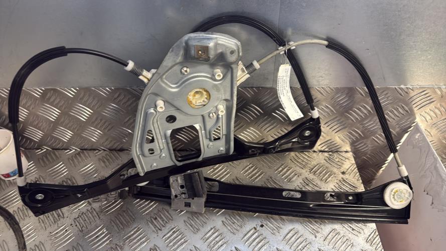 Mecanisme de leve vitre electrique avant gauche MERCEDES CLASSE C 203 COUPE SPORT PHASE 2 Diesel - Image 2