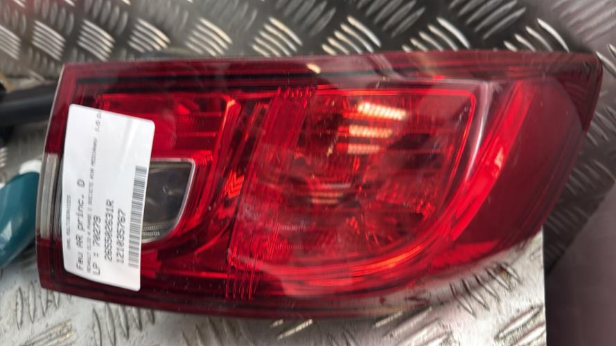 Feu arriere principal droit (feux) RENAULT CLIO 4 PHASE 1 Diesel - Image 1