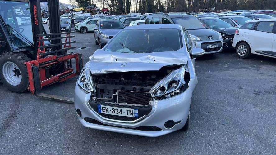 Custode avant droit (porte) PEUGEOT 208 1 PHASE 1 Essence - Image 7