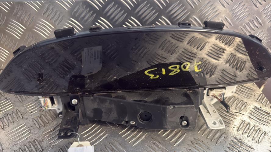 Compteur TOYOTA YARIS 2 PHASE 2 Essence - Image 1