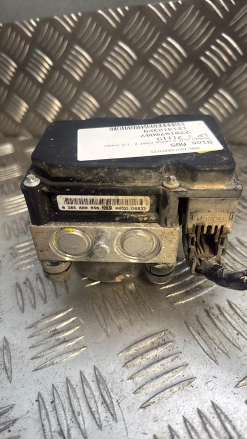 Bloc ABS (freins anti-blocage) RENAULT CLIO 2 CAMPUS PHASE 2 Diesel - Image 4