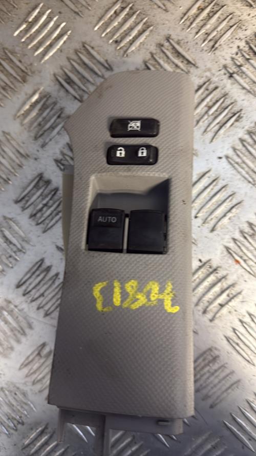 Interrupteur de leve vitre avant gauche TOYOTA YARIS 2 PHASE 2 Essence - Image 1