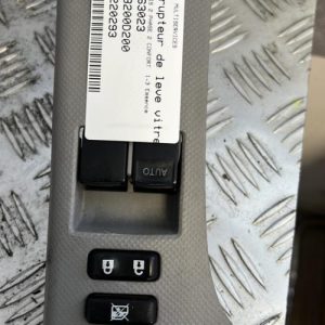 Interrupteur de leve vitre avant gauche TOYOTA YARIS 2 PHASE 2 Essence - Image 1