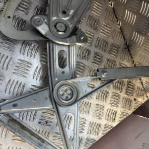 Mecanisme de leve vitre electrique arriere gauche RENAULT GRAND SCENIC 3 PHASE 1 Diesel - Image 1