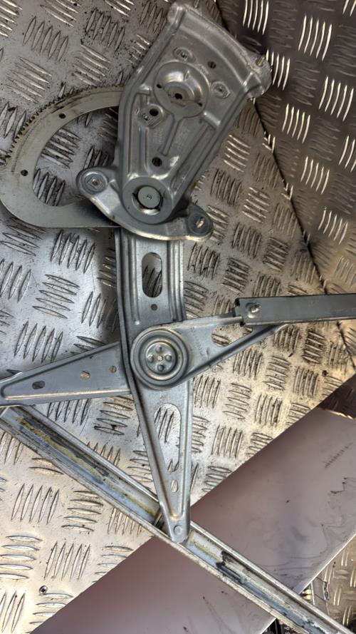 Mecanisme de leve vitre electrique arriere gauche RENAULT GRAND SCENIC 3 PHASE 1 Diesel - Image 2