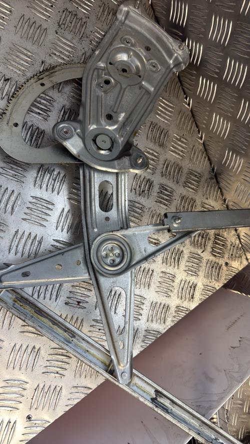 Mecanisme de leve vitre electrique arriere gauche RENAULT GRAND SCENIC 3 PHASE 1 Diesel - Image 3