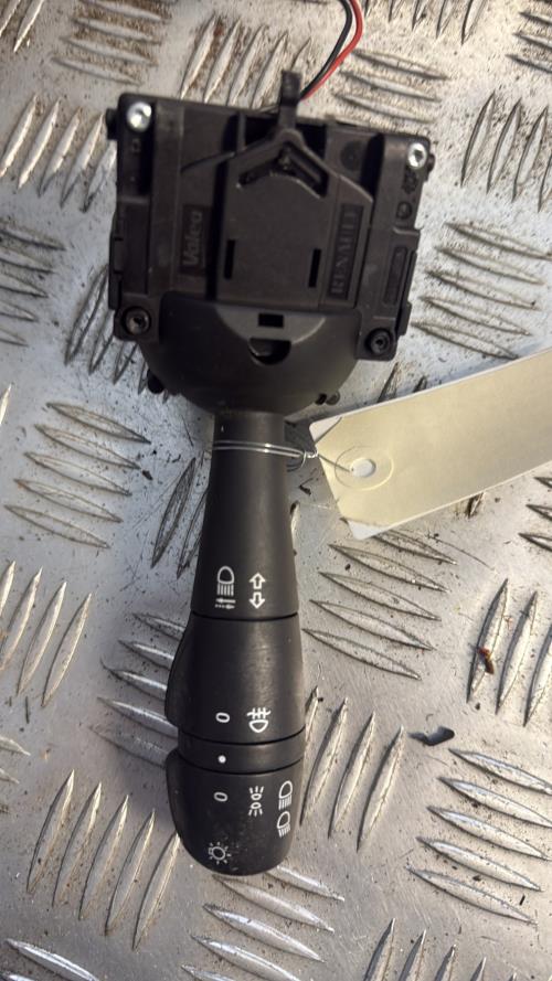 Commodo phare RENAULT TWINGO 3 PHASE 1 Essence - Image 2